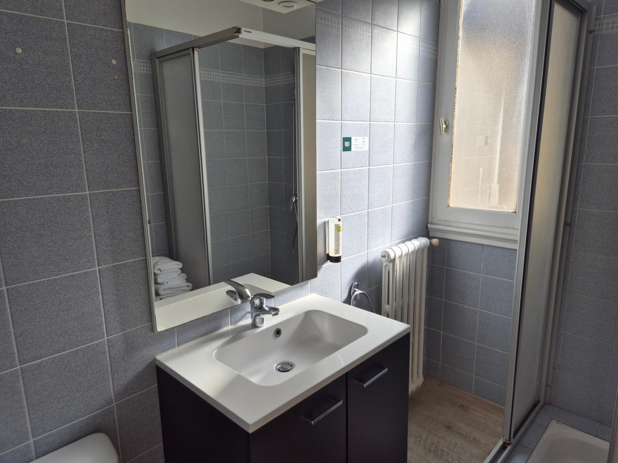 Naves  Logis Hotel Restaurant L'Oustal מראה חיצוני תמונה