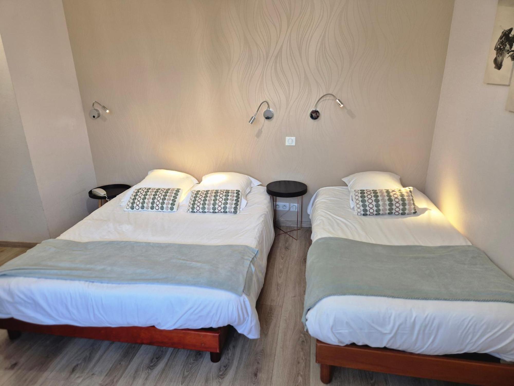 Naves  Logis Hotel Restaurant L'Oustal מראה חיצוני תמונה