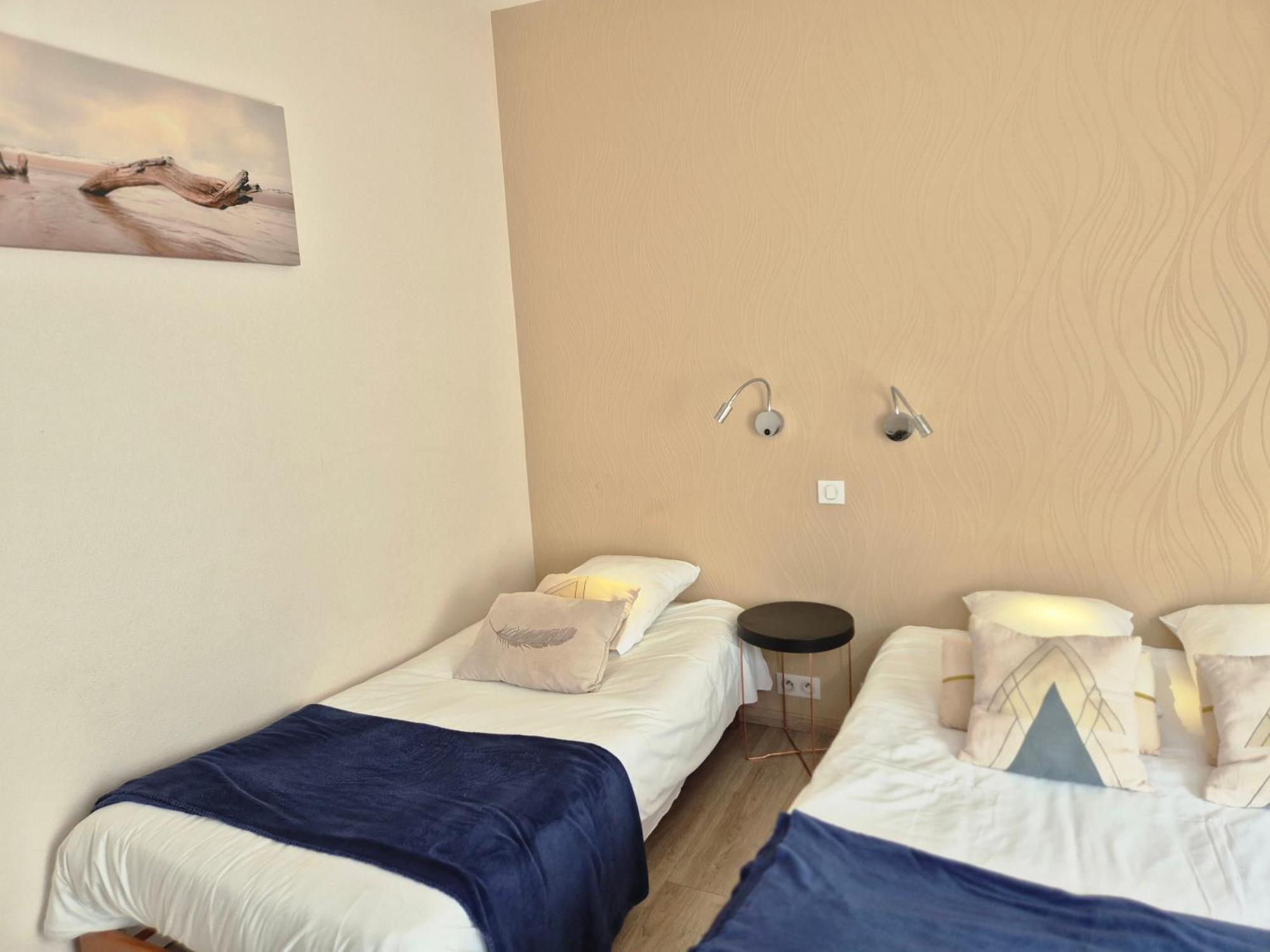 Naves  Logis Hotel Restaurant L'Oustal מראה חיצוני תמונה