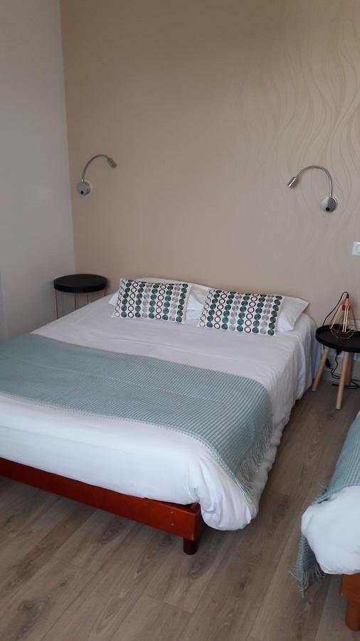 Naves  Logis Hotel Restaurant L'Oustal מראה חיצוני תמונה